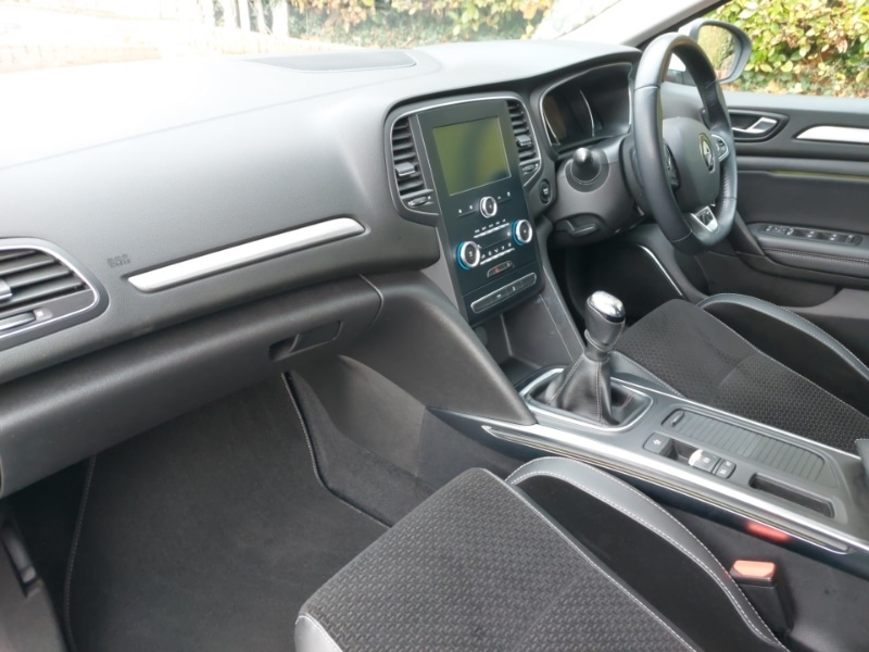 Used Renault Megane 2017 for sale - 76335640: Photo 5