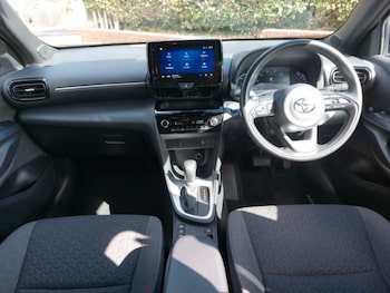 Used Toyota Yaris Cross 2022 for sale - 76983159: Photo