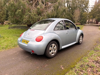 Used Volkswagen Beetle 2004 for sale - 77605555: Photo
