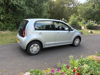 Used Volkswagen up! 2016 for sale - 75480709: Photo