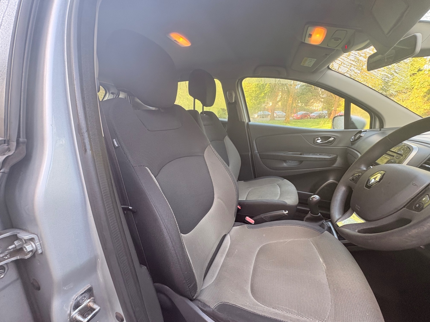 Used Renault Captur 2014 for sale - 77635315: Photo 12