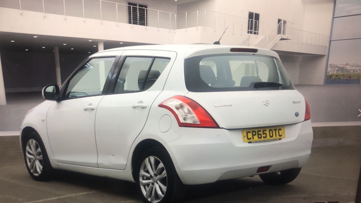 Used Suzuki Swift 2016 for sale - 77961855: Photo 2