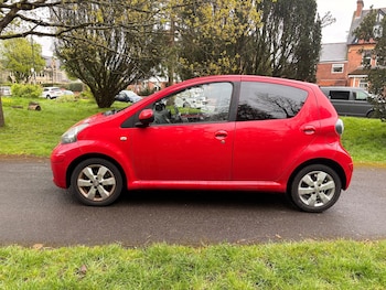 Used Toyota AYGO 2011 for sale - 77961887: Photo