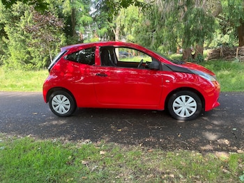 Used Toyota AYGO 2017 for sale - 75036526: Photo