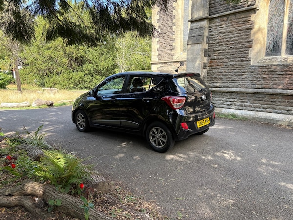 Used Hyundai i10 2015 for sale - 75496799: Photo 8