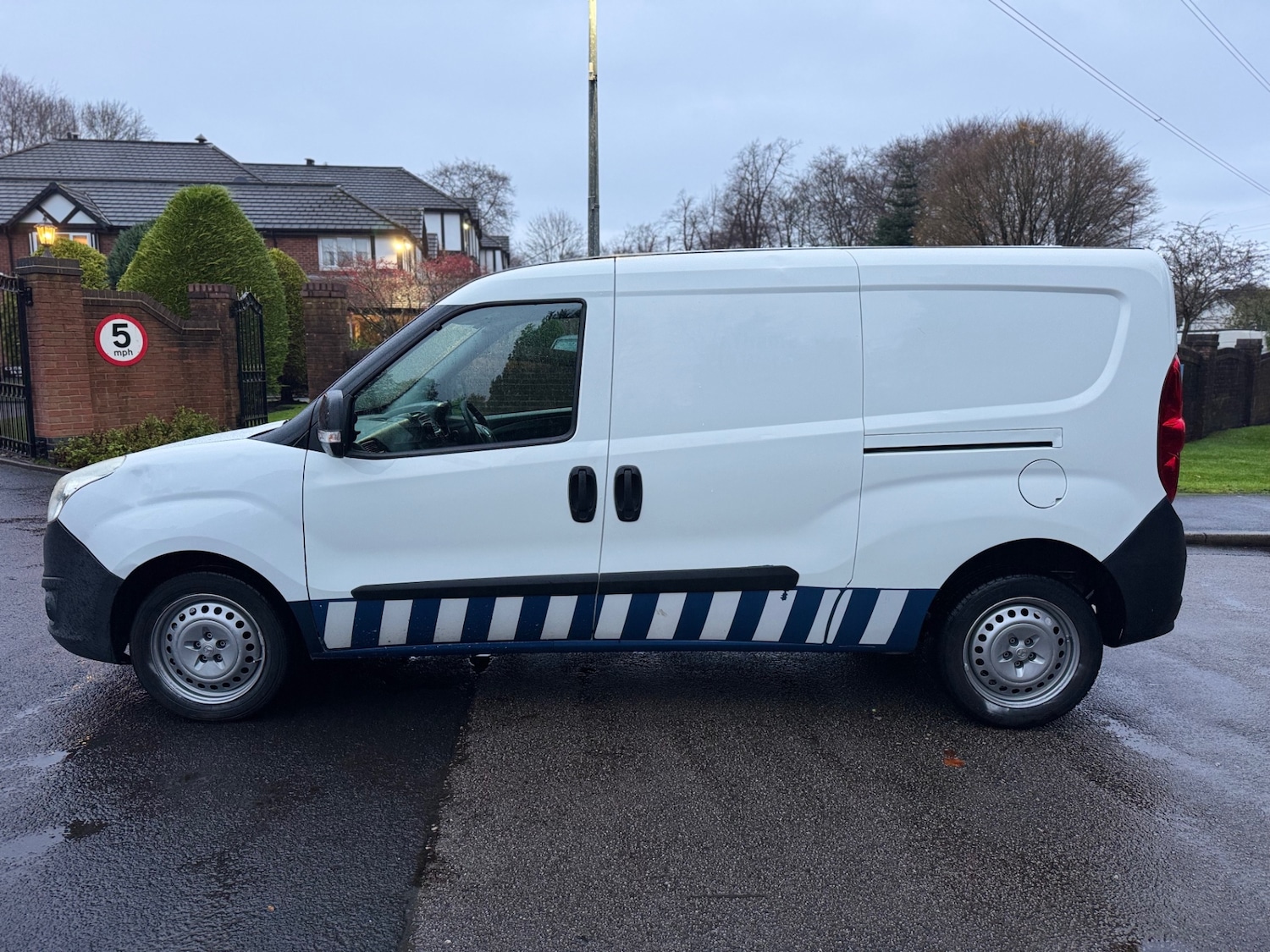 Used Vauxhall Combo 2014 for sale - 76630344: Photo 4