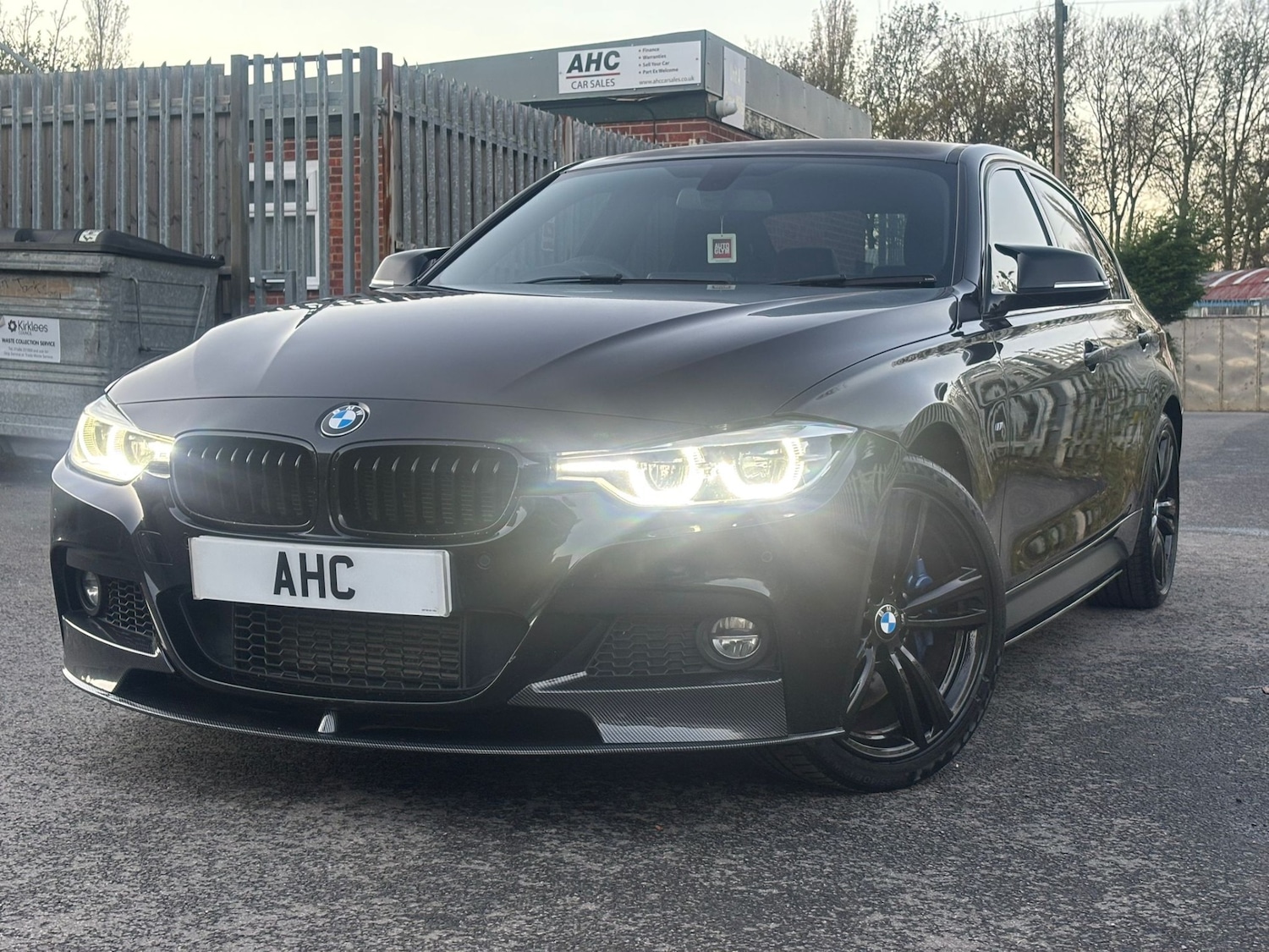 Used BMW 3 Series 2017 for sale - 75401334: Photo 2