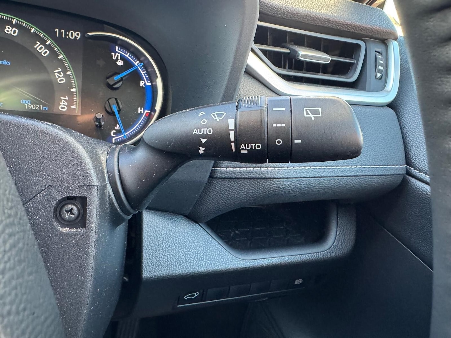 Used Toyota RAV4 2021 for sale - 77116057: Photo 33