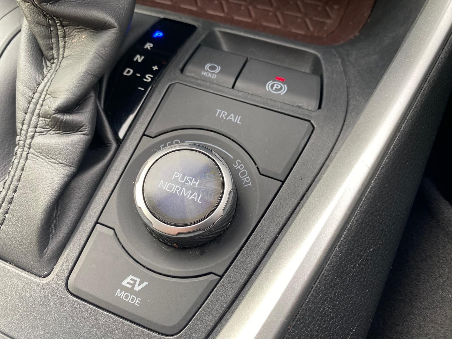 Used Toyota RAV4 2023 for sale - 77640757: Photo 42