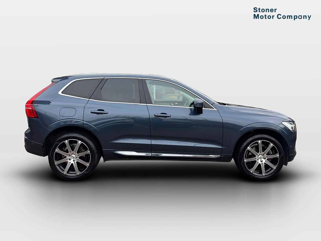 Used Volvo XC60 2017 for sale - 76874177: Photo 2