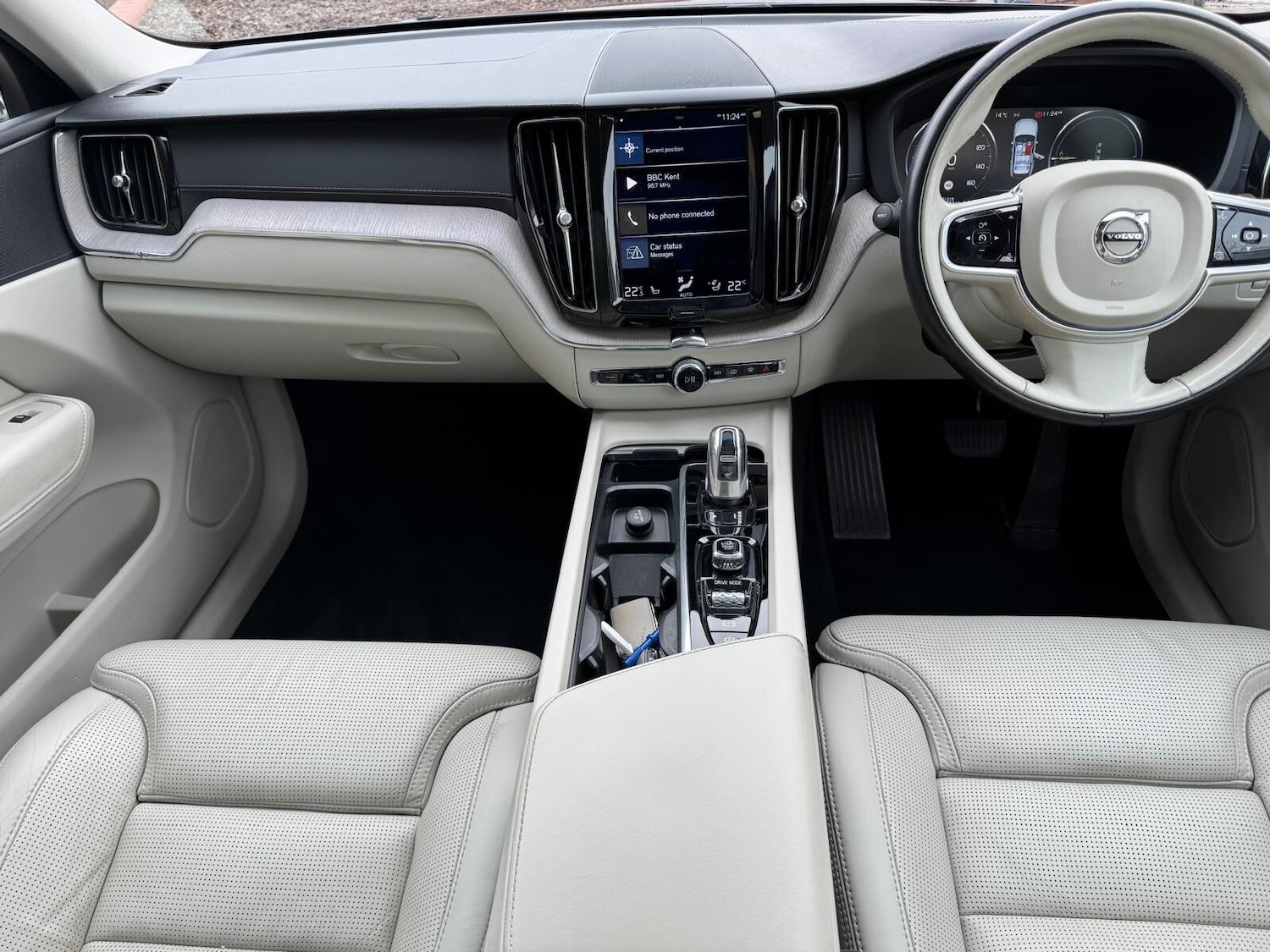 Used Volvo XC60 2017 for sale - 76874177: Photo 27