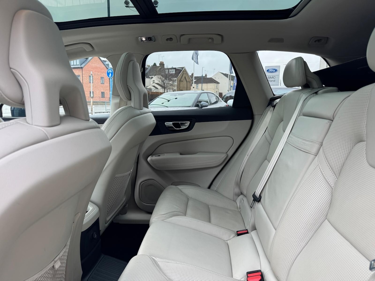 Used Volvo XC60 2017 for sale - 76874177: Photo 28