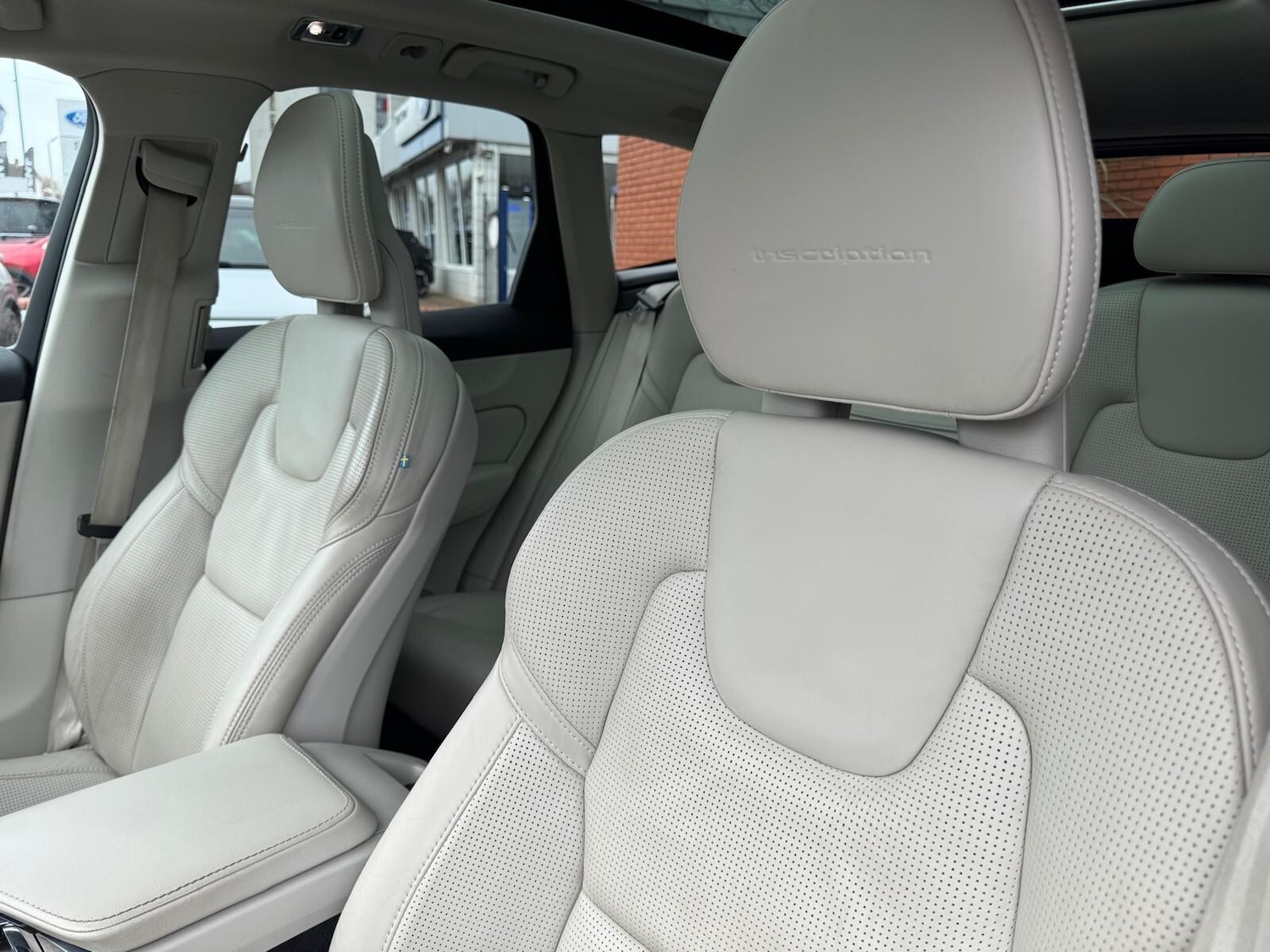 Used Volvo XC60 2017 for sale - 76874177: Photo 31