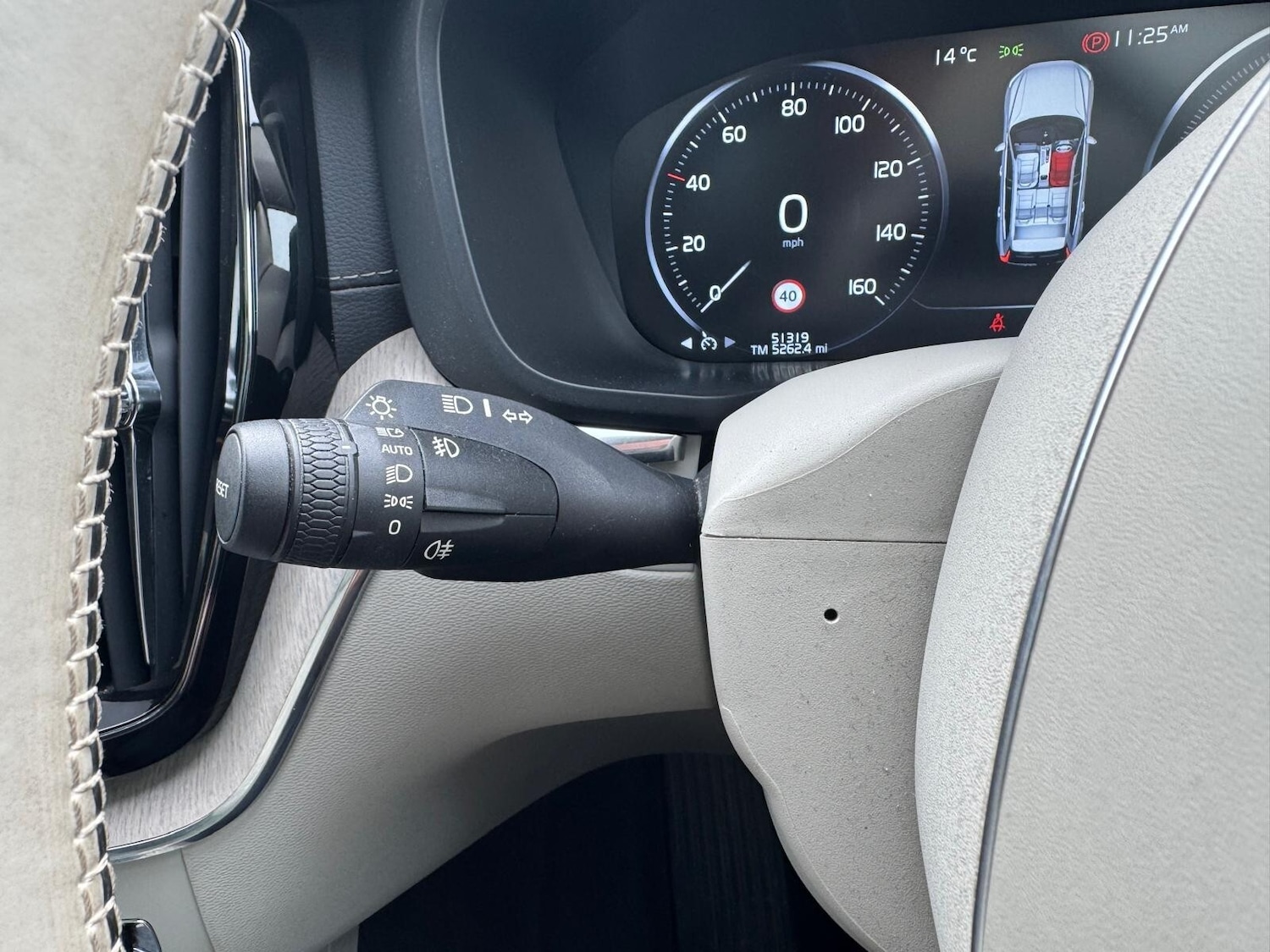 Used Volvo XC60 2017 for sale - 76874177: Photo 35