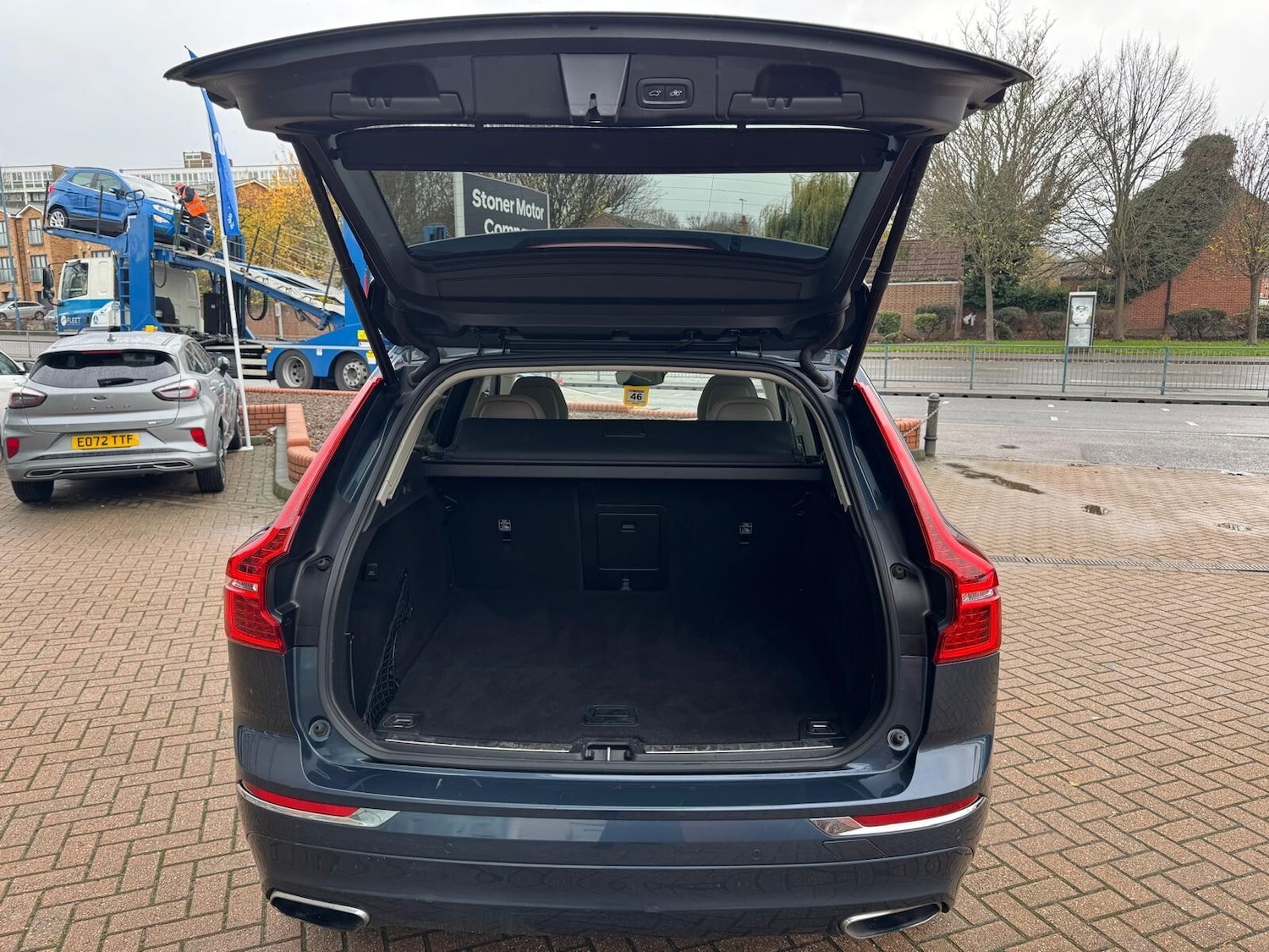 Used Volvo XC60 2017 for sale - 76874177: Photo 5