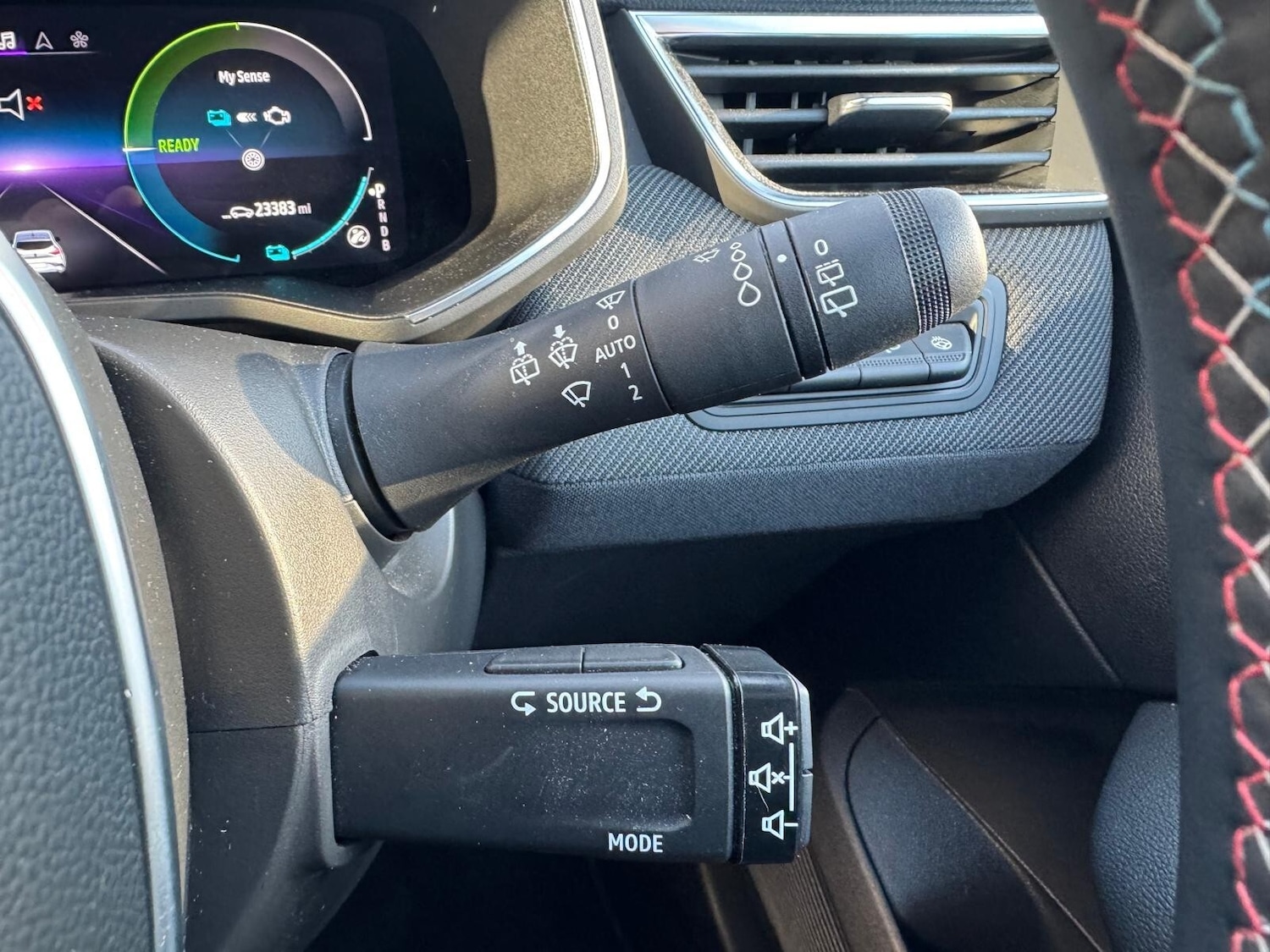 Used Renault Clio 2024 for sale - 77105911: Photo 31