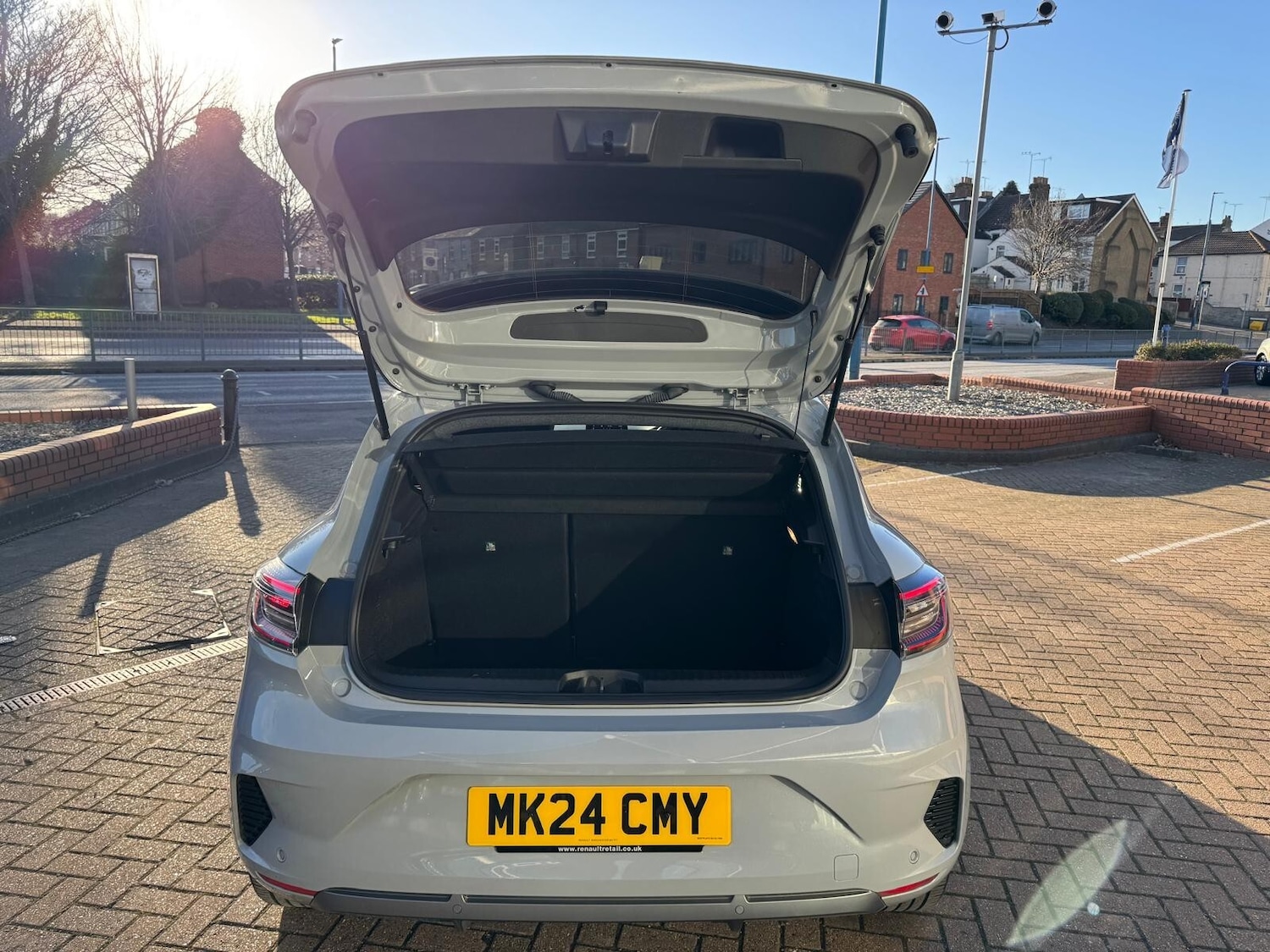 Used Renault Clio 2024 for sale - 77105911: Photo 5