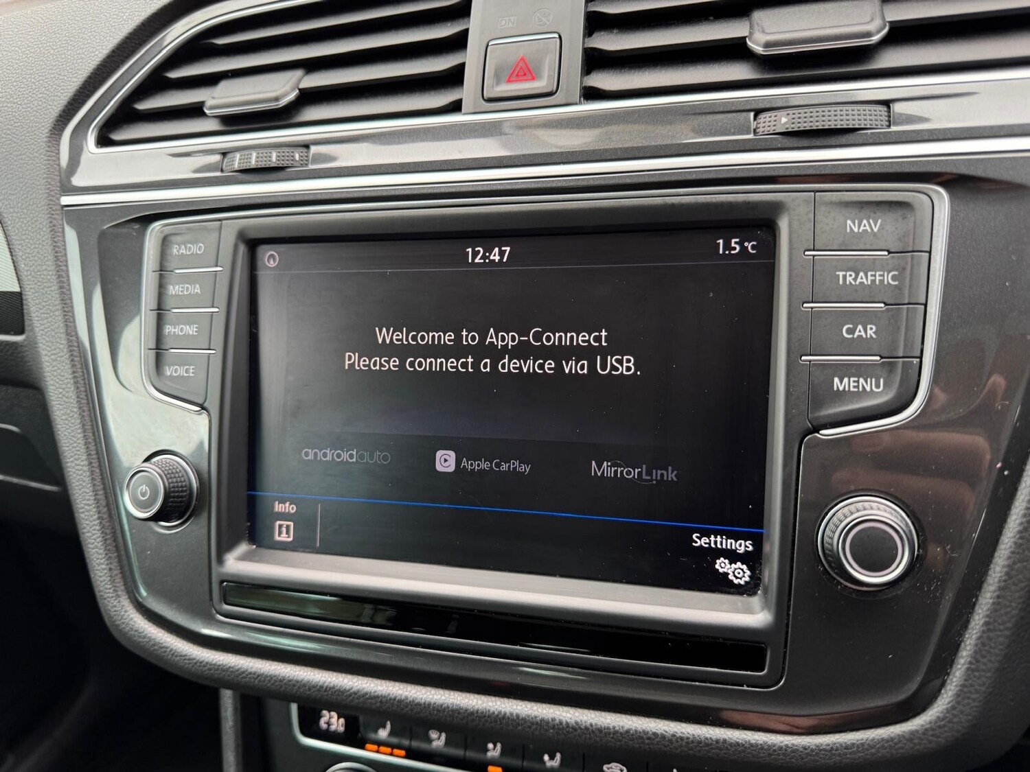 Used Volkswagen Tiguan 2016 for sale - 77099031: Photo 40