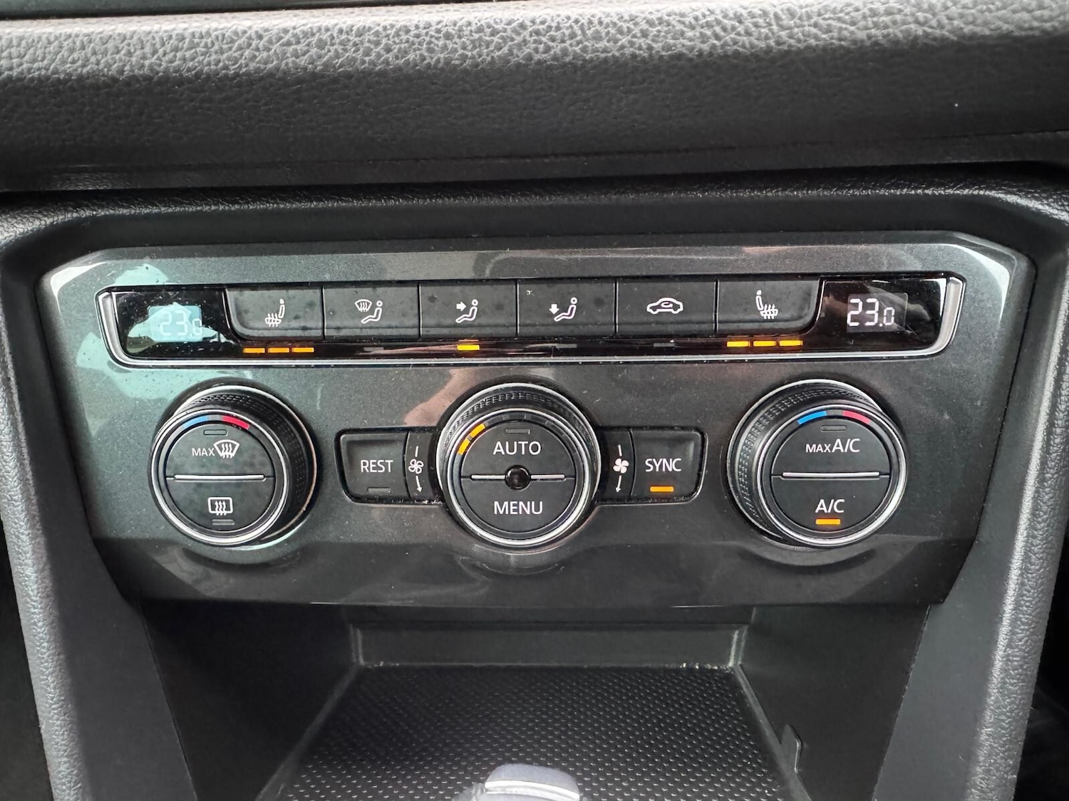 Used Volkswagen Tiguan 2016 for sale - 77099031: Photo 42