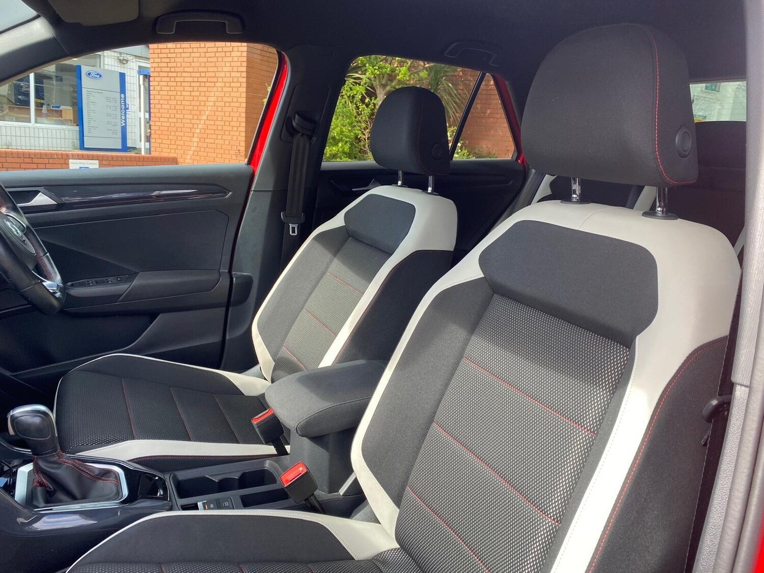 Used Volkswagen T-Roc 2020 for sale - 78215932: Photo 28