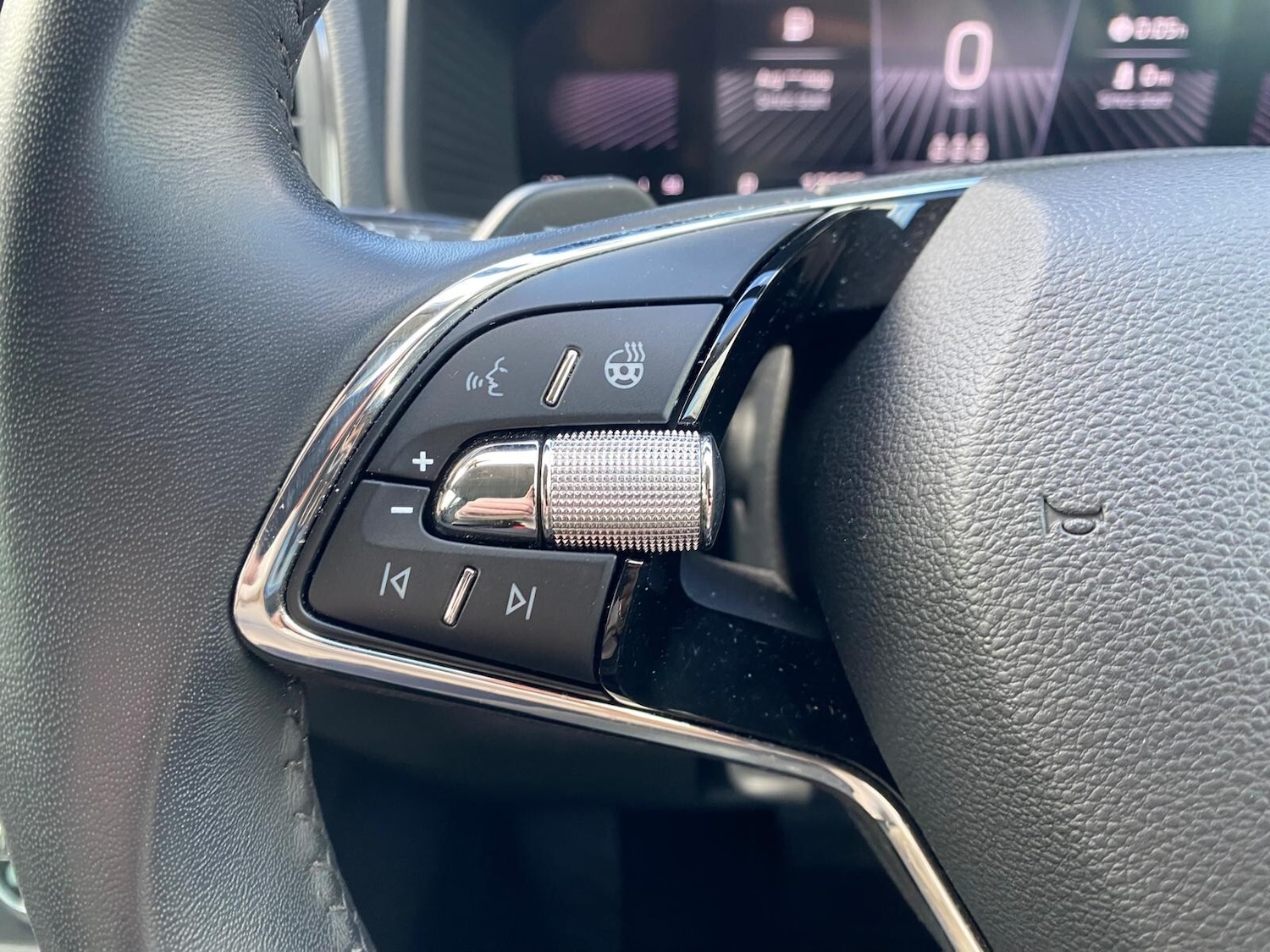 Used Skoda Karoq 2023 for sale - 78108740: Photo 31