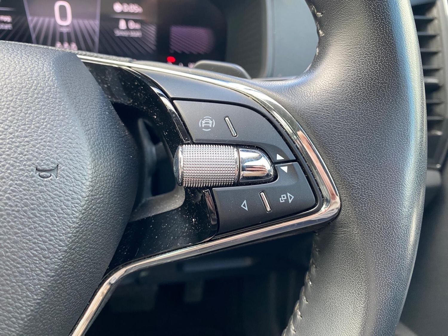 Used Skoda Karoq 2023 for sale - 78108740: Photo 32