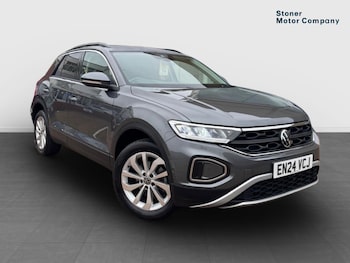 Used Volkswagen T-Roc 2024 for sale - 76871362: Photo