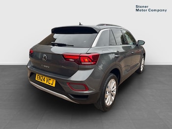 Used Volkswagen T-Roc 2024 for sale - 76871362: Photo