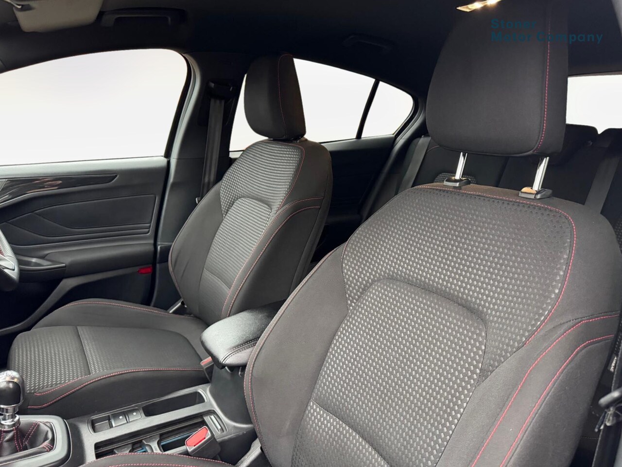 Used Ford Focus 2023 for sale - 76870235: Photo 26