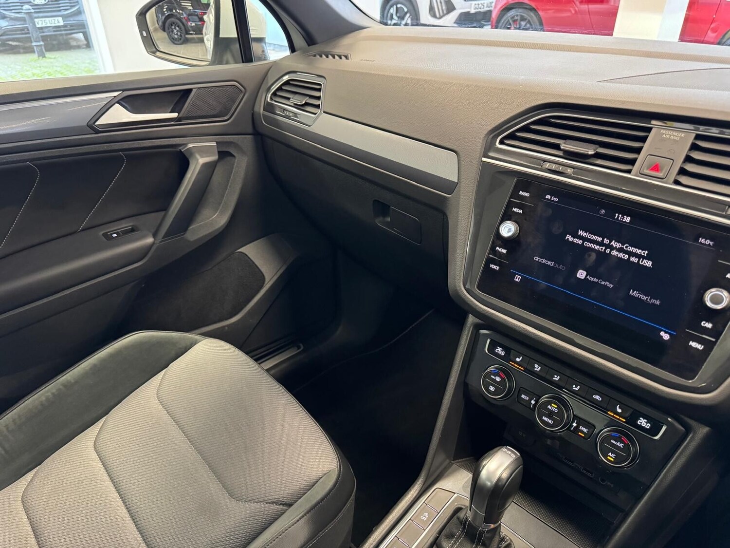 Used Volkswagen Tiguan 2018 for sale - 77911133: Photo 47