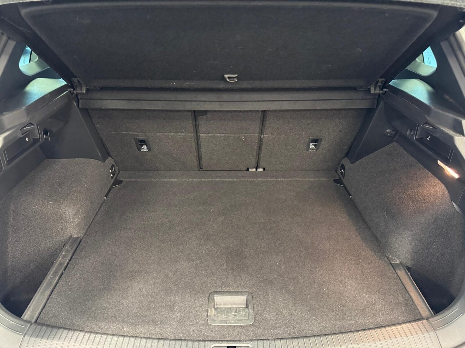 Used Volkswagen Tiguan 2018 for sale - 77911133: Photo 6