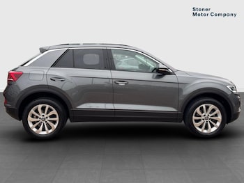 Used Volkswagen T-Roc 2024 for sale - 76840639: Photo