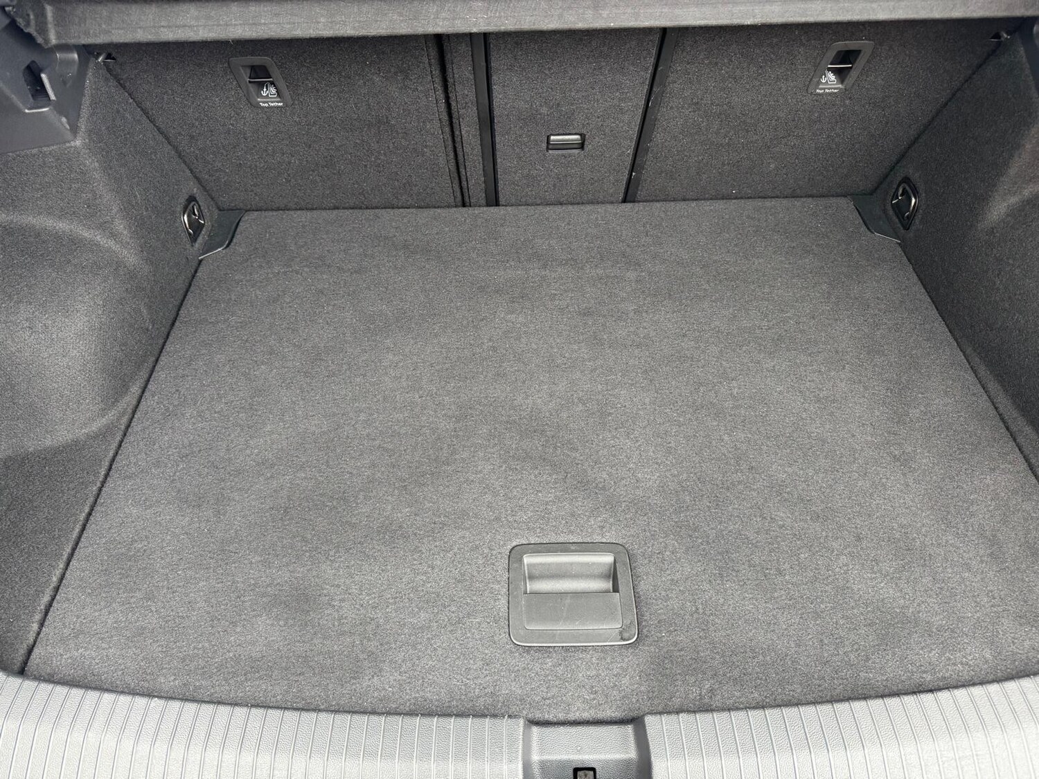 Used Volkswagen T-Roc 2024 for sale - 76840639: Photo 6