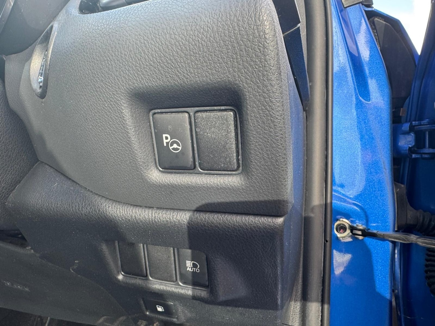 Used Toyota C-HR 2018 for sale - 77235501: Photo 18