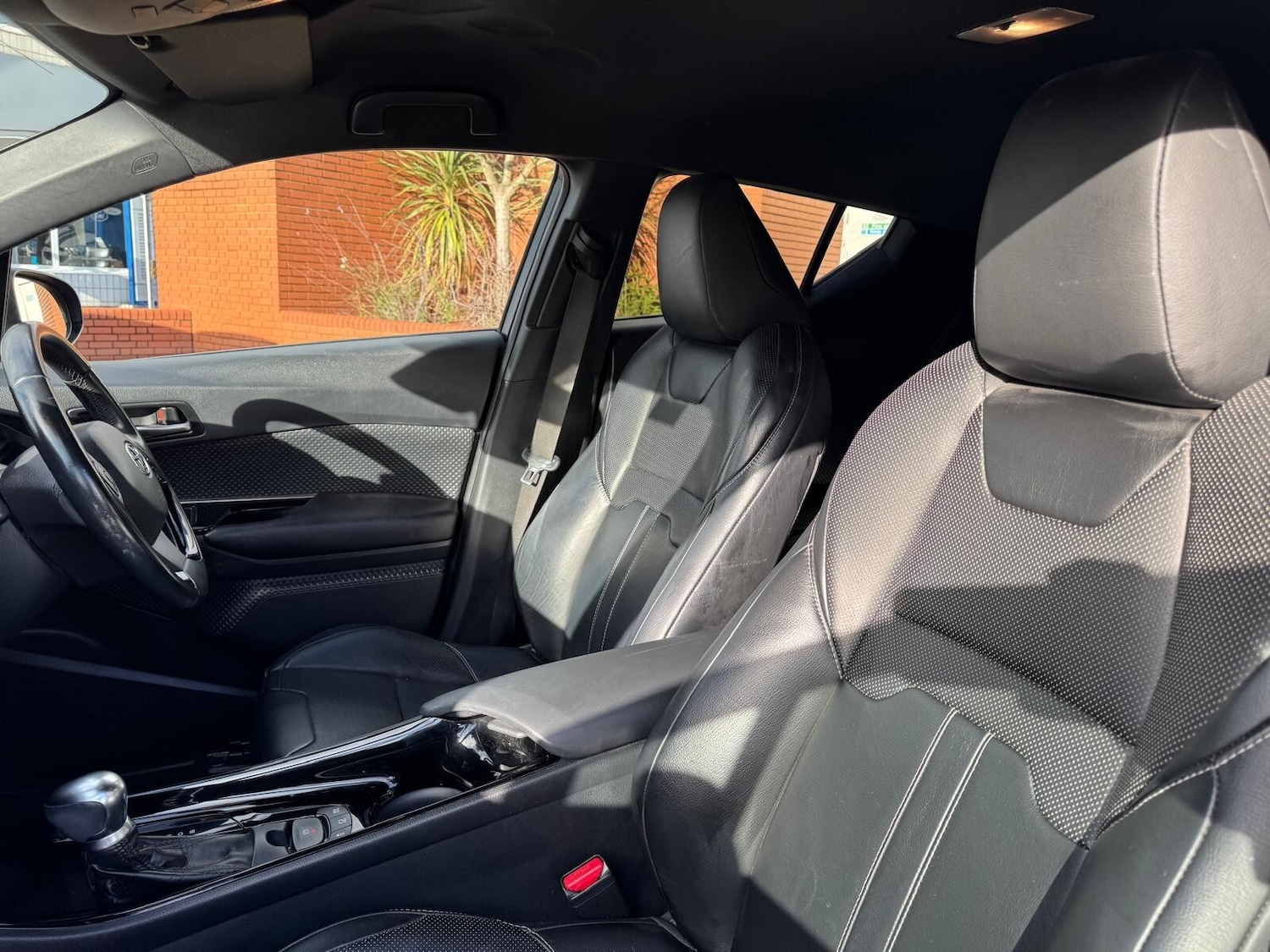 Used Toyota C-HR 2018 for sale - 77235501: Photo 25