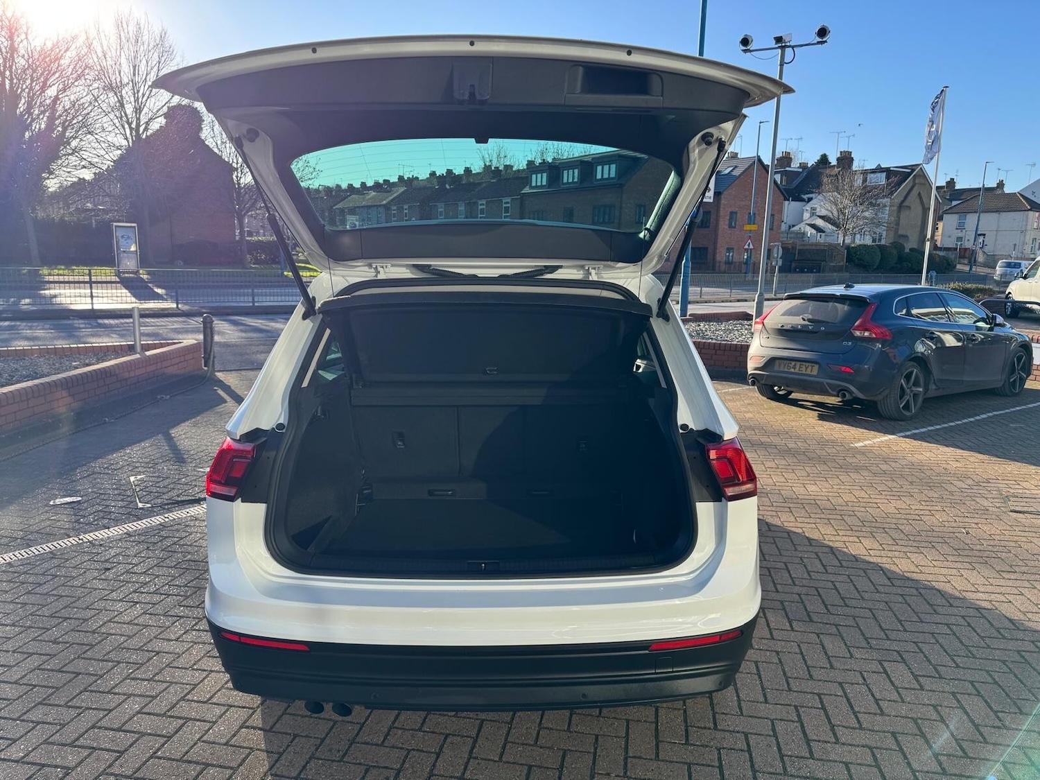 Used Volkswagen Tiguan 2020 for sale - 77067847: Photo 4