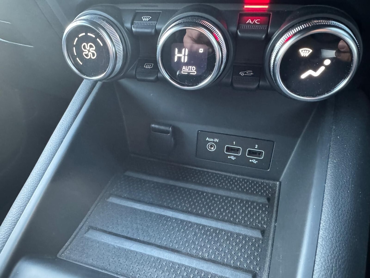 Used Renault Captur 2022 for sale - 77013089: Photo 39