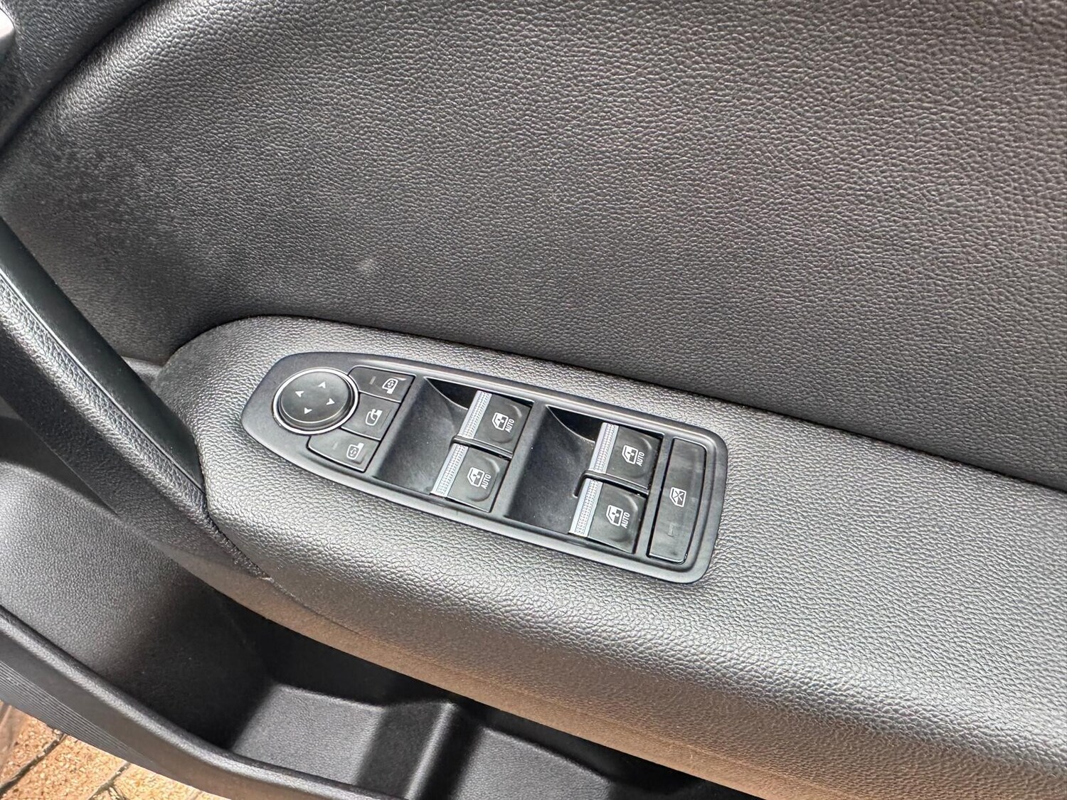 Used Renault Captur 2021 for sale - 76840645: Photo 23