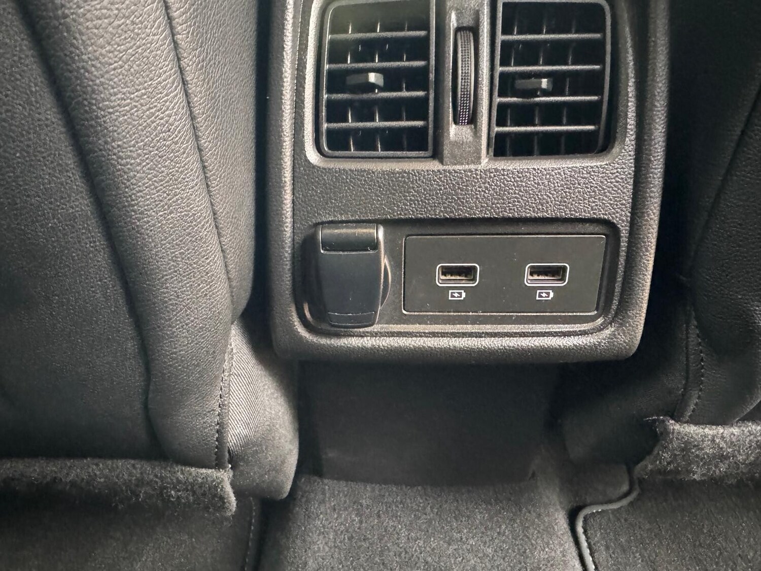 Used Renault Captur 2021 for sale - 76840645: Photo 28