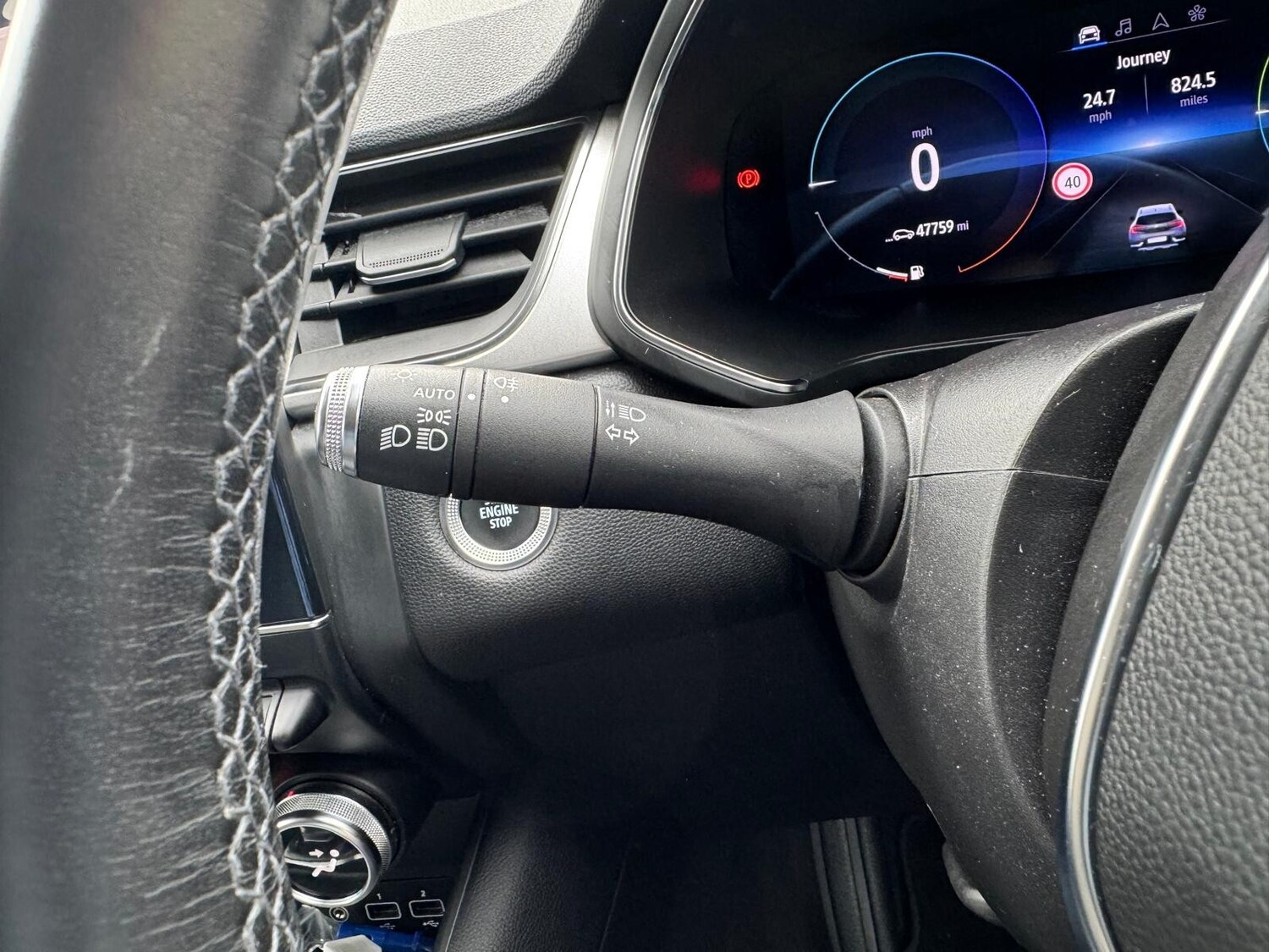 Used Renault Captur 2021 for sale - 76840645: Photo 32