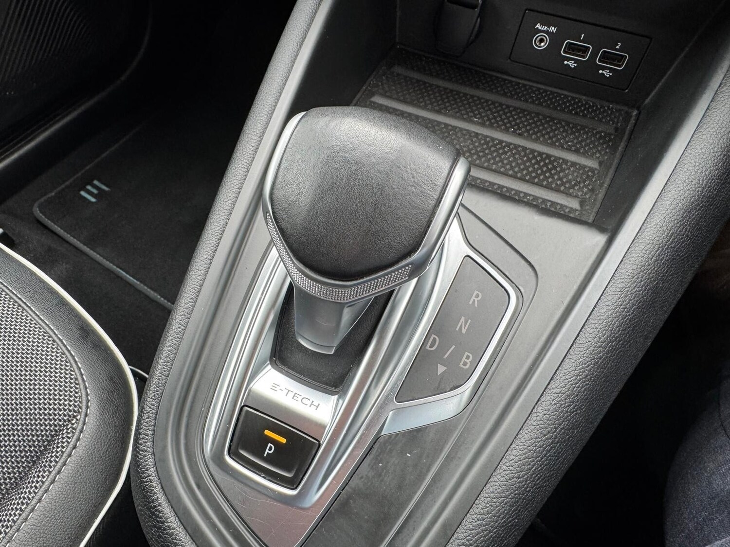 Used Renault Captur 2021 for sale - 76840645: Photo 41