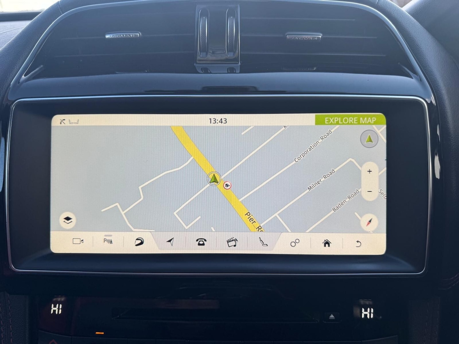 Used Jaguar F-Pace 2017 for sale - 76872610: Photo 38