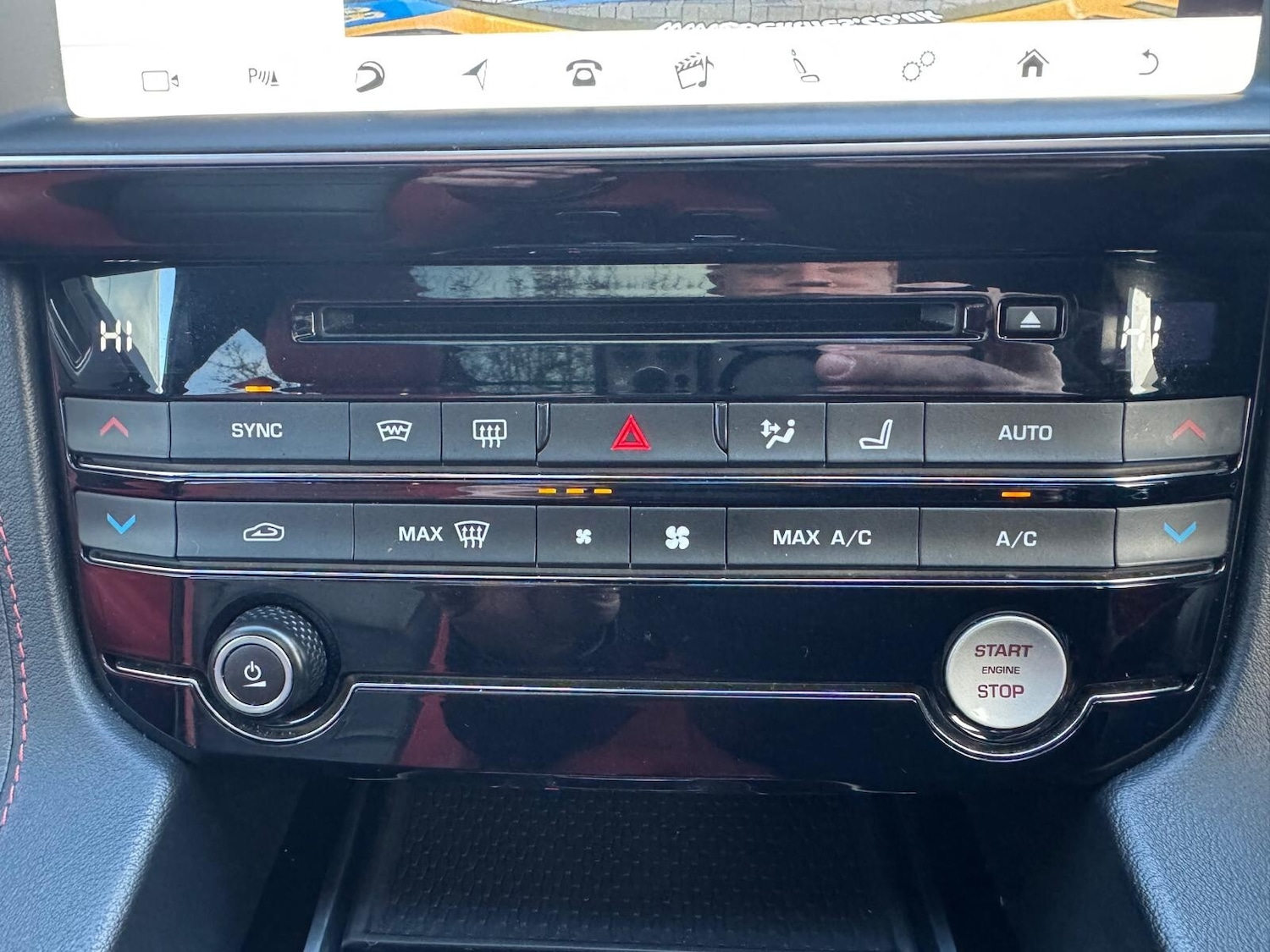 Used Jaguar F-Pace 2017 for sale - 76872610: Photo 44