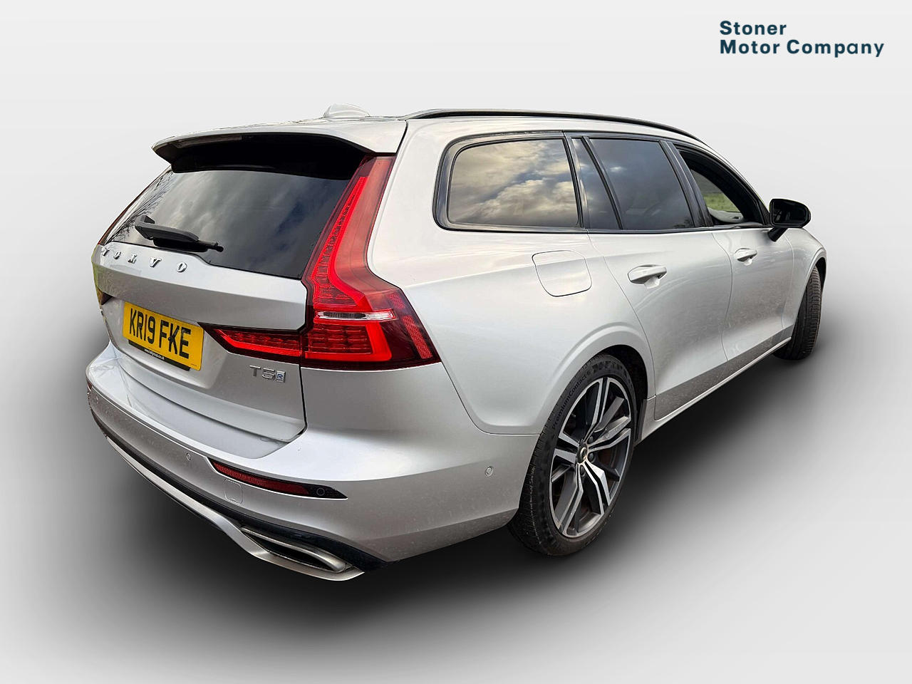 Used Volvo V60 2019 for sale - 76948423: Photo 4