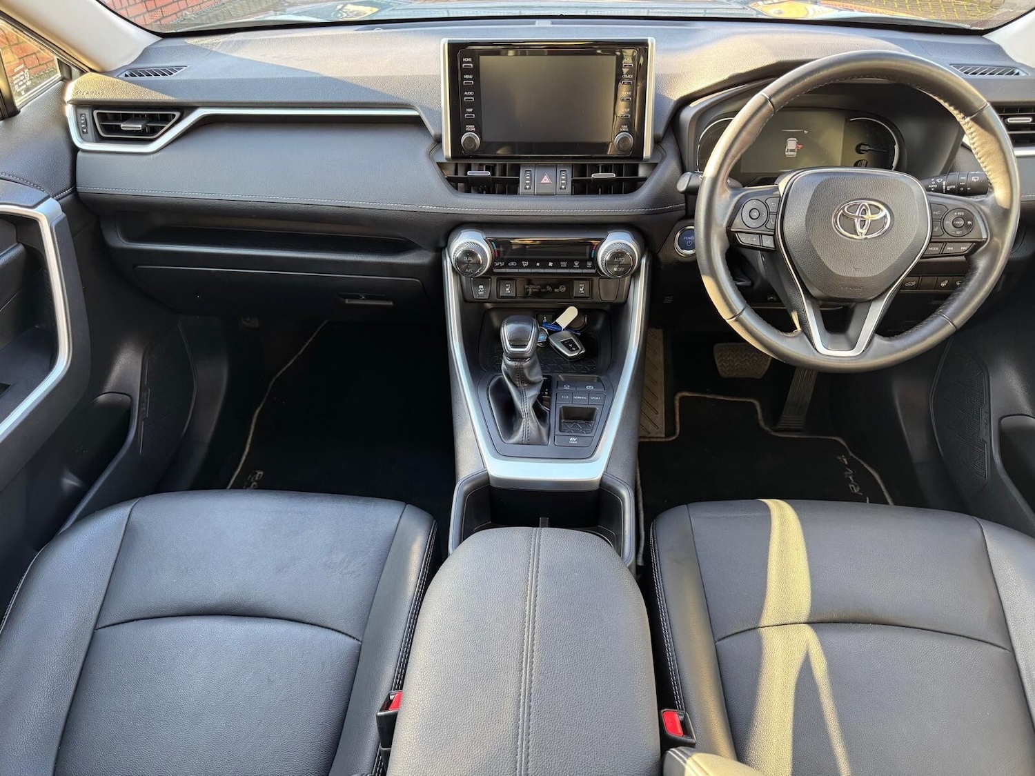 Used Toyota RAV4 2022 for sale - 76874581: Photo 24