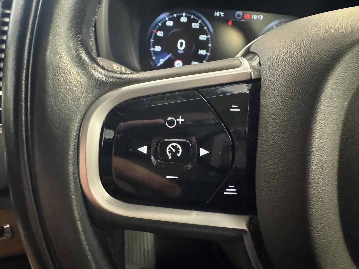 Used Volvo XC90 2019 for sale - 77461836: Photo 36