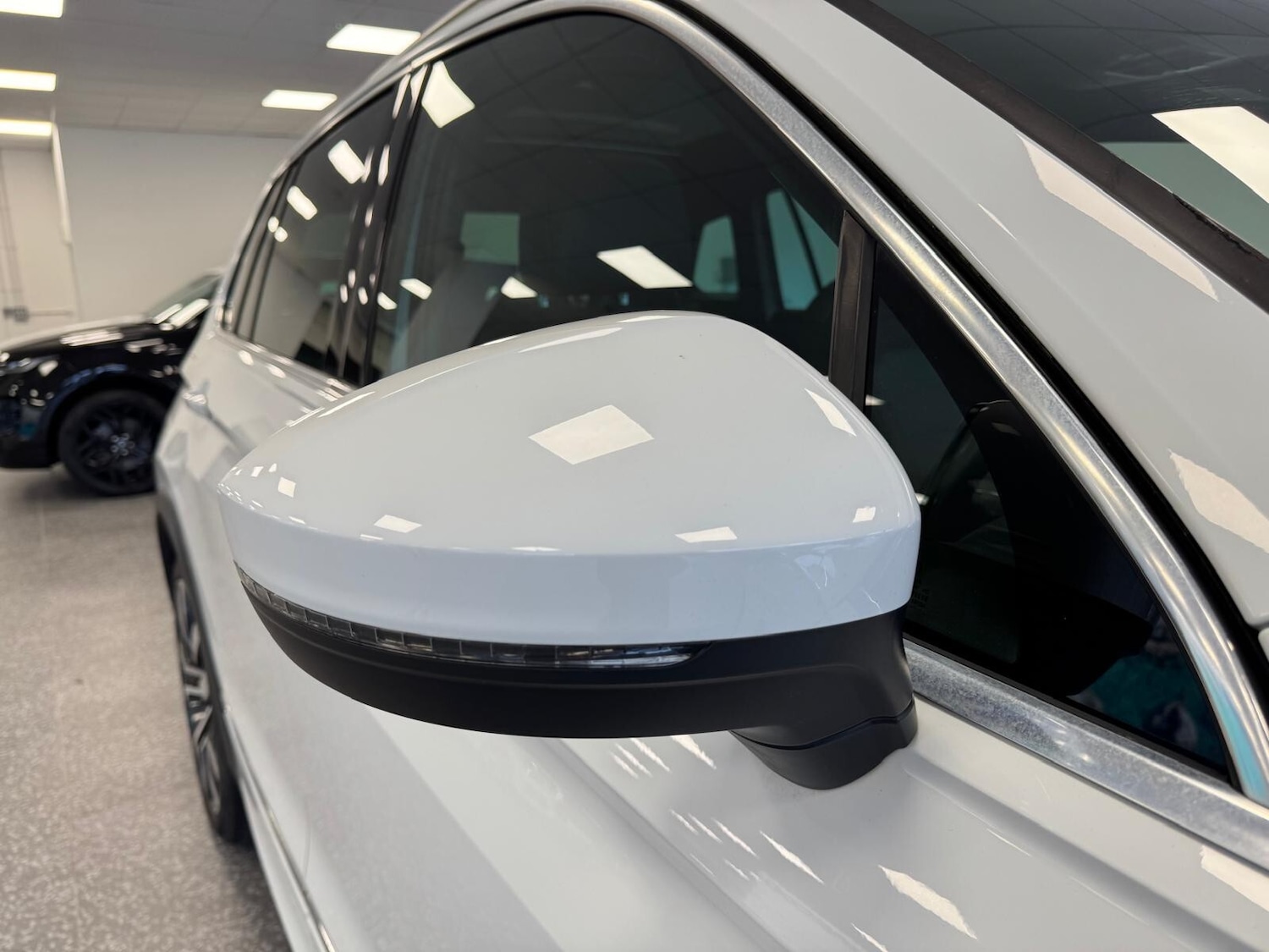 Used Volkswagen Tiguan 2018 for sale - 77461776: Photo 12