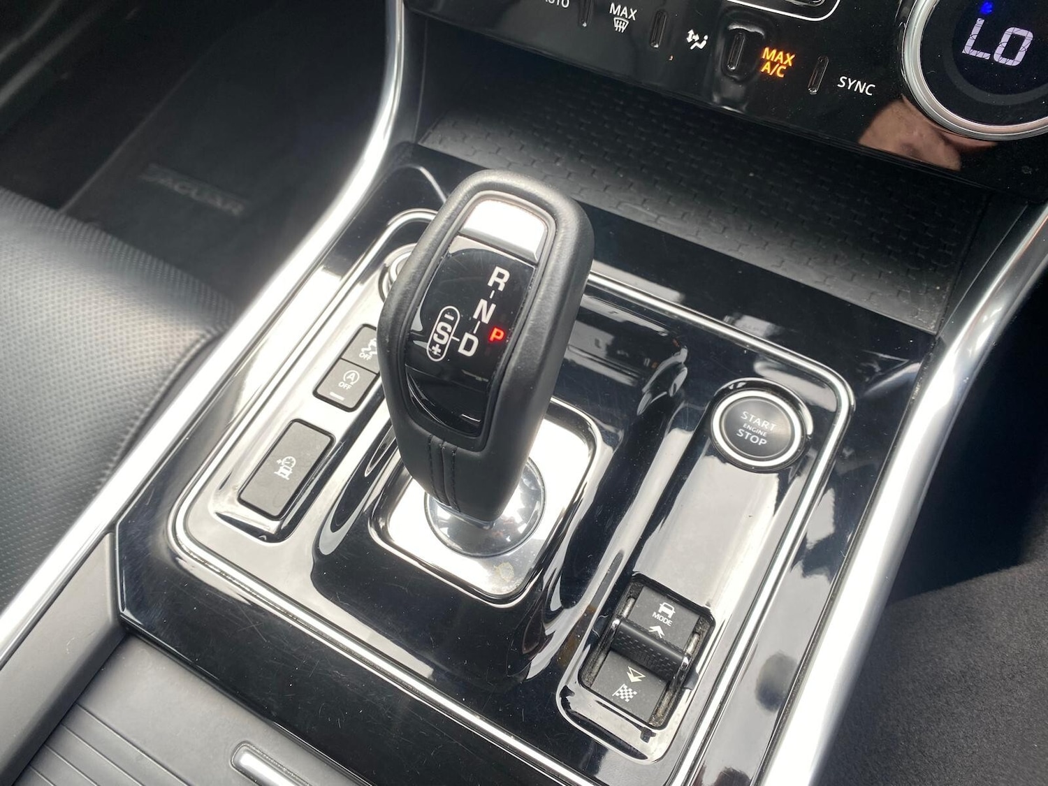 Used Jaguar XE 2019 for sale - 77826485: Photo 38