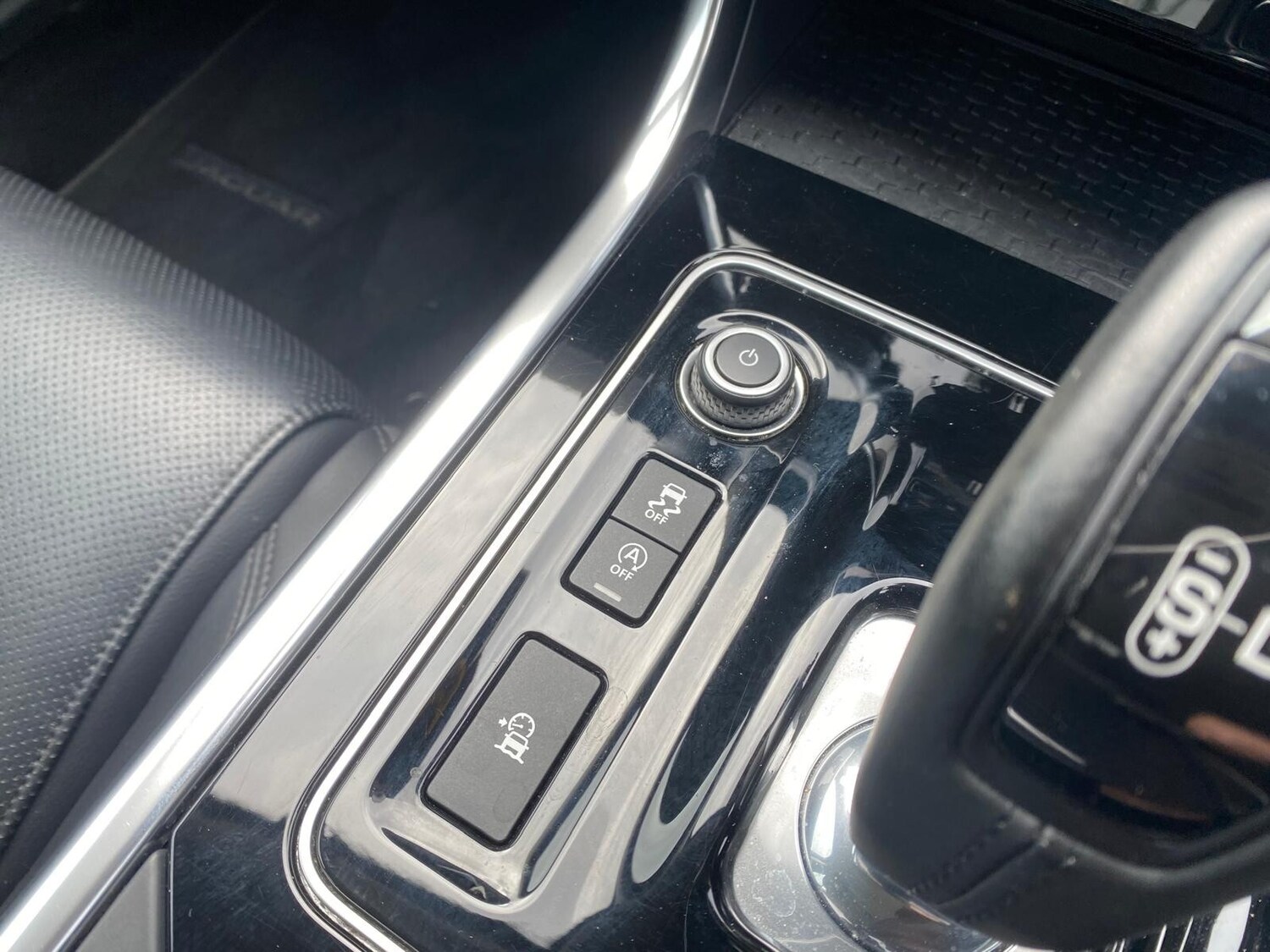 Used Jaguar XE 2019 for sale - 77826485: Photo 39