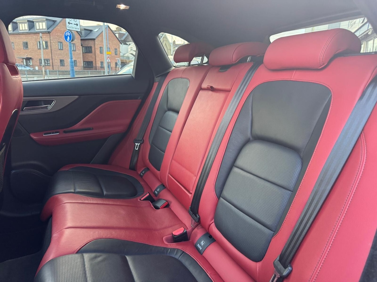 Used Jaguar F-Pace 2017 for sale - 76840653: Photo 31